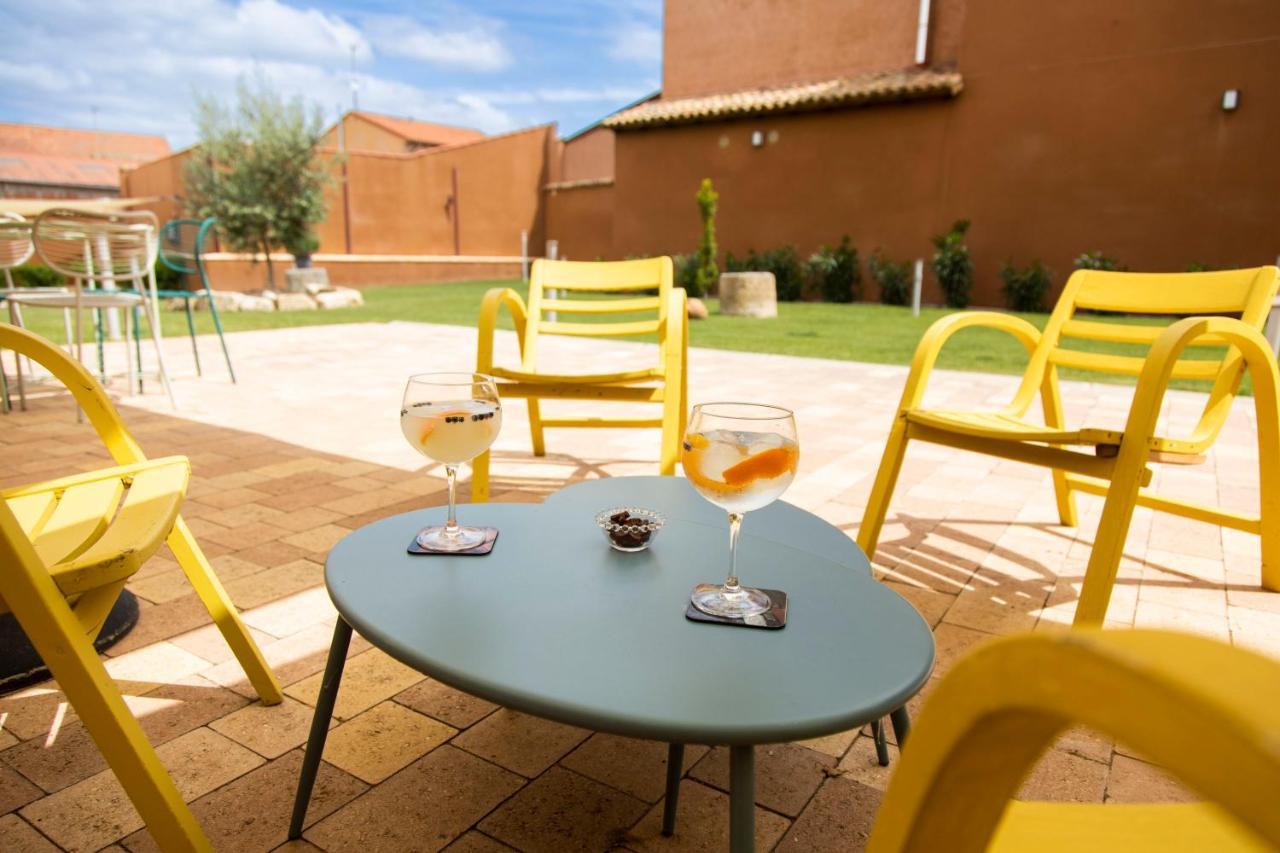 Sanmartina Hotel Becerril de Campos Luaran gambar